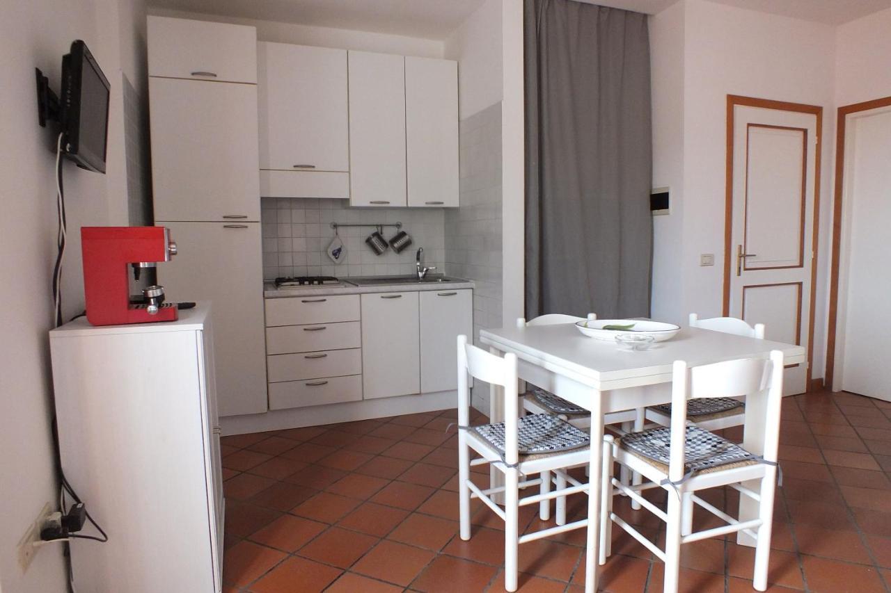 Le Soleil Apartment Spiaggia di Cavoli Exterior photo