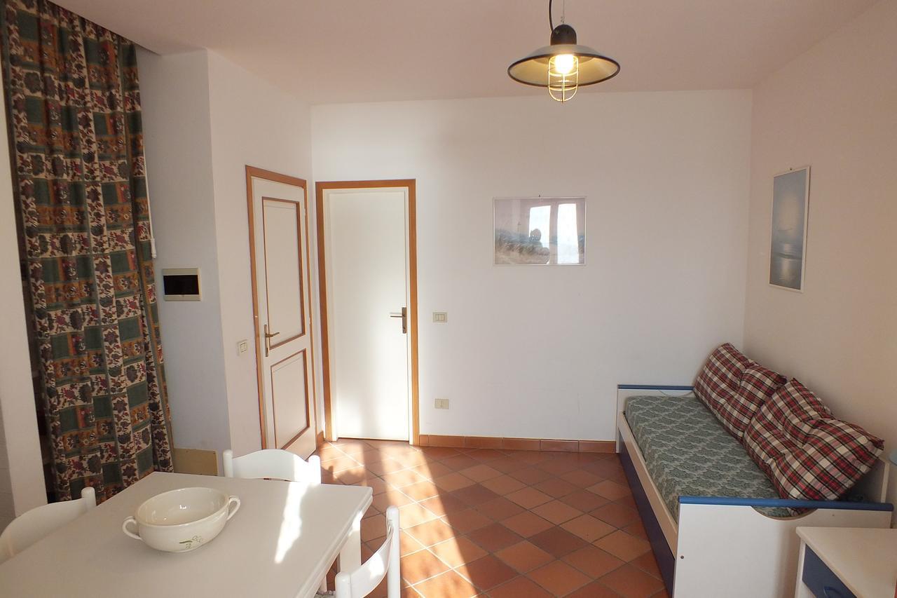 Le Soleil Apartment Spiaggia di Cavoli Exterior photo